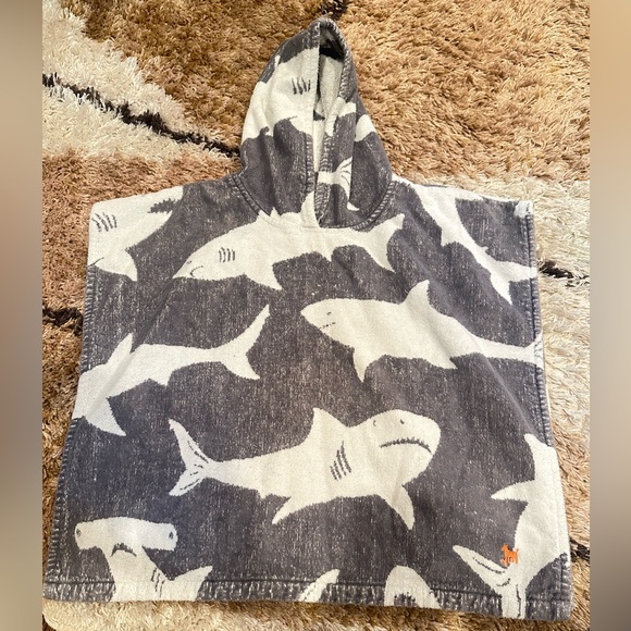 Mini BODEN Shark Week Hoodie Beach Towel Size 2-5 years - Picture 1 of 5